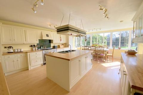 4 bedroom detached house for sale, Church Lane, Keelby,