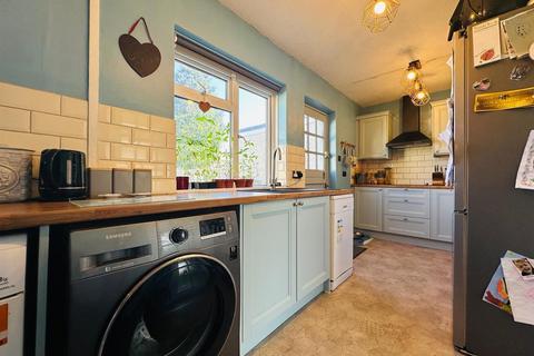 3 Barton Road, Tiverton, EX16 6BB