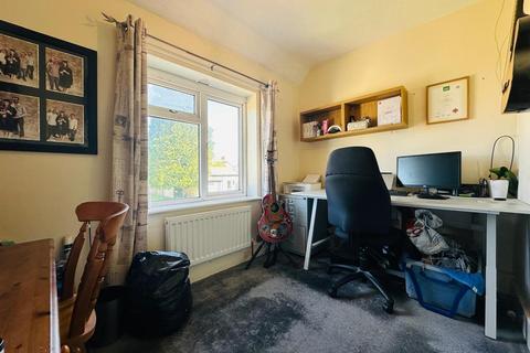 3 Barton Road, Tiverton, EX16 6BB