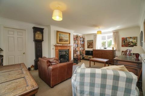 4 bedroom end of terrace house for sale, Dunroyal Close, Helperby, York