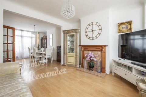92 Isham Road, London, SW16 4TF
