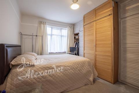 92 Isham Road, London, SW16 4TF