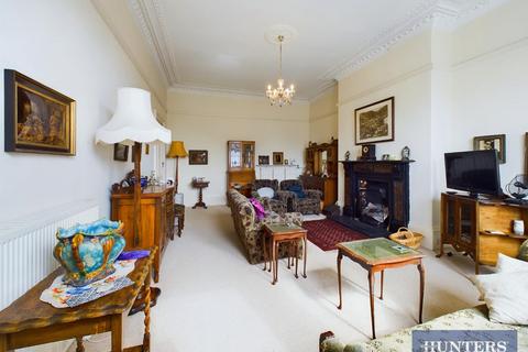 2 bedroom apartment for sale, Avenue Victoria, Scarborough