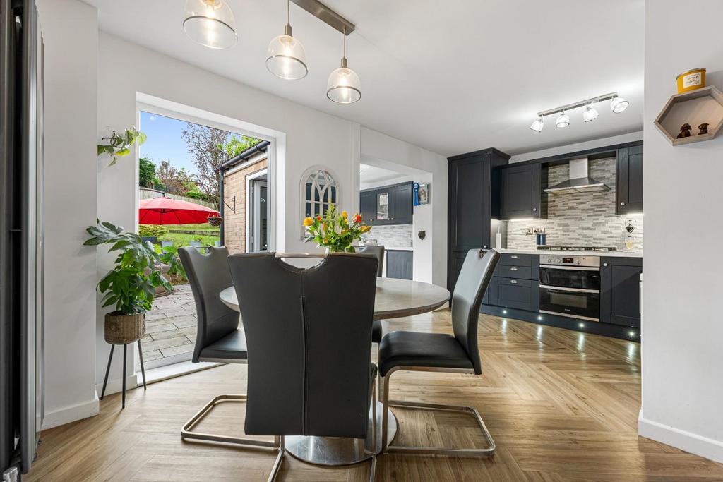 KITCHEN DINER 01.jpg
