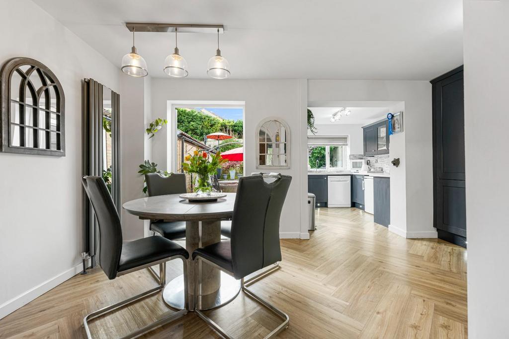 KITCHEN DINER 02.jpg