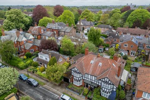 5 bedroom semi-detached house for sale, Derwent Road, York