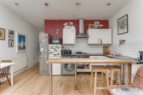 1 bedroom flat for sale, Brunner Road, London