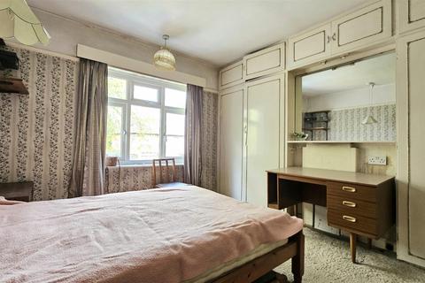 18 Chevin Avenue, Mickleover, Derby, DE3 9GW