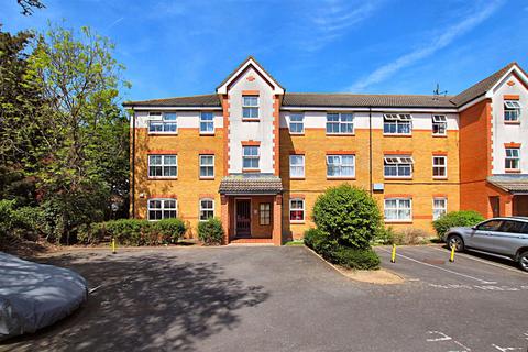 2 bedroom apartment to rent, Nuffield Court, Heston TW5