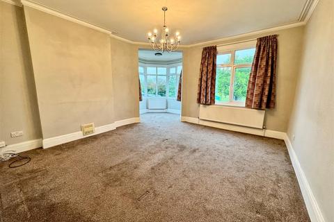 2 bedroom property to rent, Leigh Road, Leigh-On-Sea