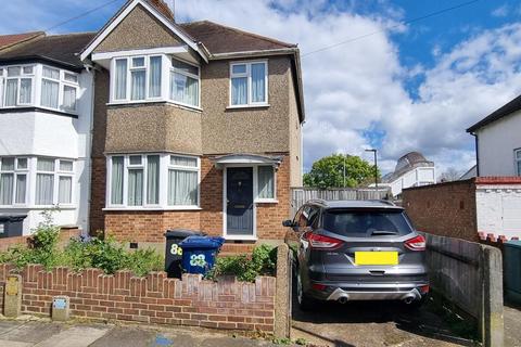 3 bedroom end of terrace house for sale, Sudbury Heights Avenue, Greenford