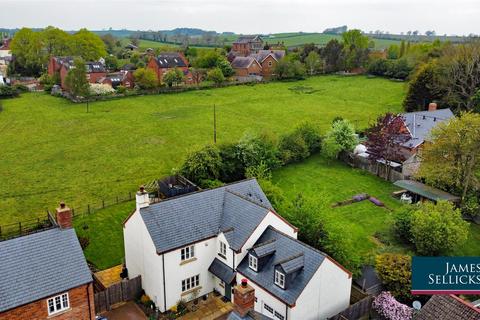 4 bedroom detached house for sale, Buswell Court, Clipston, Market Harborough