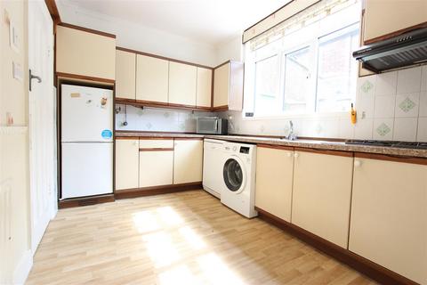 3 bedroom semi-detached house for sale, Bush Hill, London