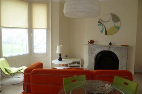 2 bedroom apartment to rent, Albemarle Crescent, Scarborough
