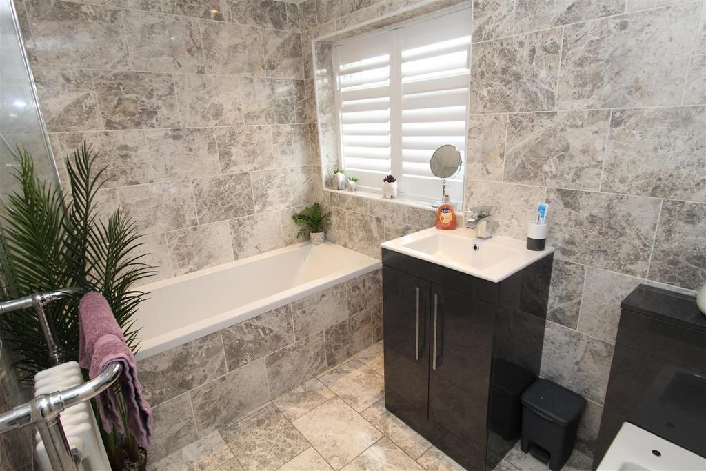 Bathroom.JPG
