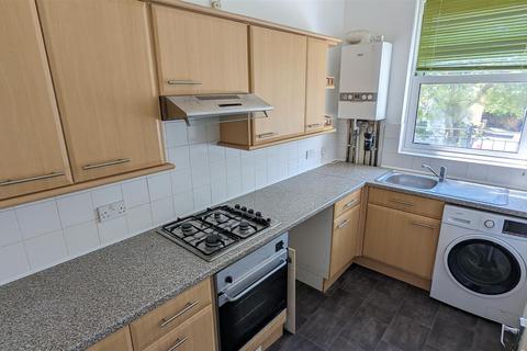 2 bedroom flat to rent, St Helens Park Ct, Clarendon Road, Southsea, PO4 0SB