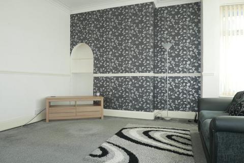 2 bedroom flat to rent, 789A Hessle High Road, Hull, HU4 6QE