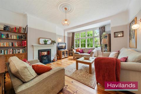 6 bedroom semi-detached house for sale, Wellington Road, Enfield