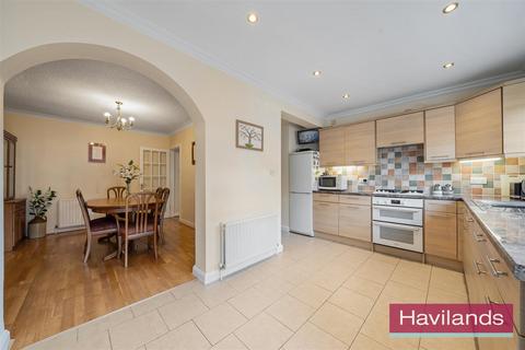 3 bedroom terraced house for sale, Harrow Avenue, Enfield