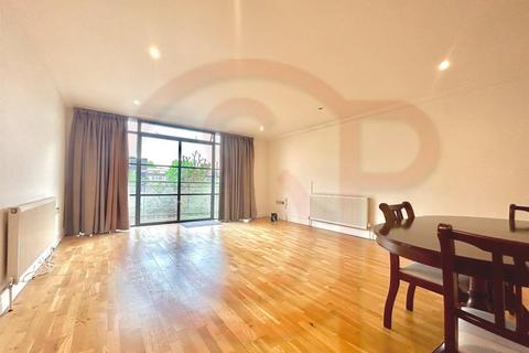2 bedroom house to rent, Point Wharf Lane, Brentford