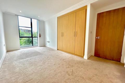 2 bedroom house to rent, Point Wharf Lane, Brentford