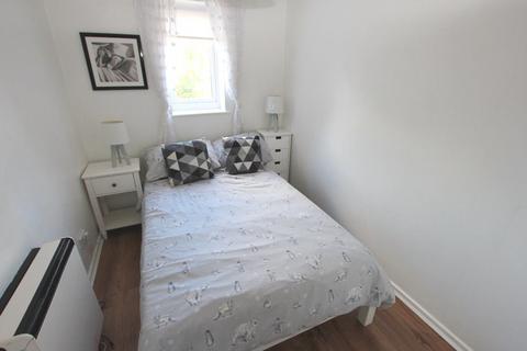 1 bedroom flat to rent, 1 Bedroom - Steeple View