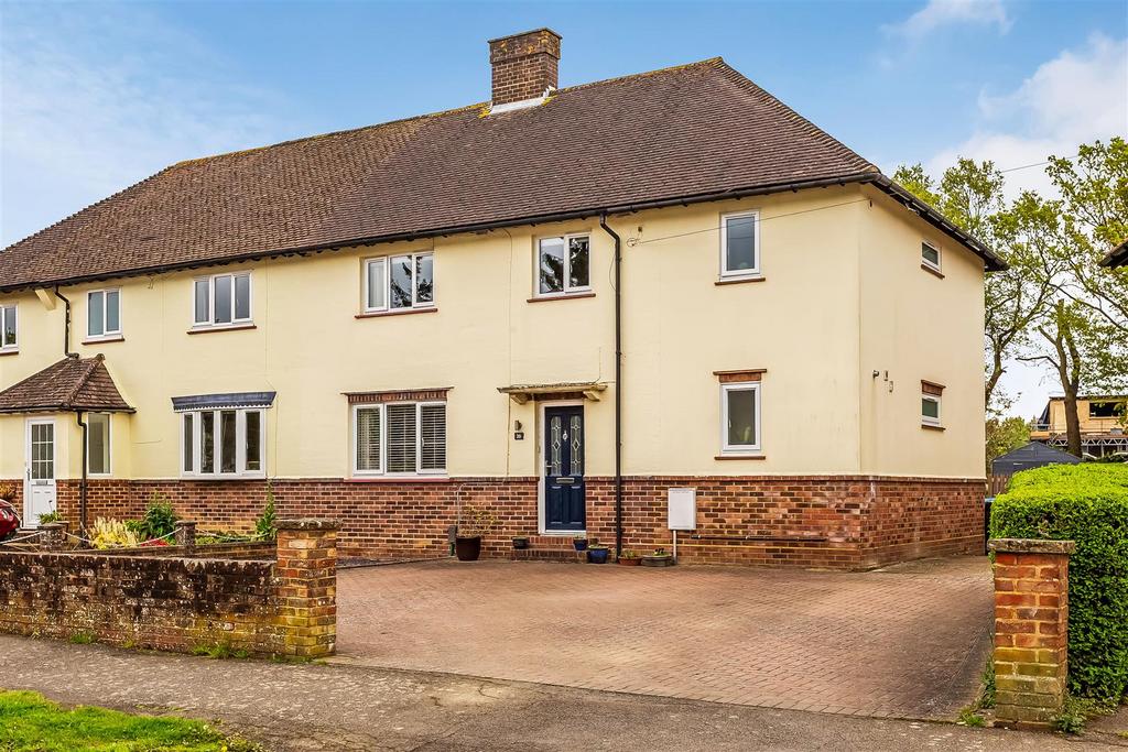 Pollards Oak Crescent, Hurst Green 4 bed semidetached house for sale £550,000