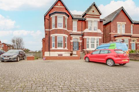 2 bedroom apartment for sale, Chambres Road, Southport PR8
