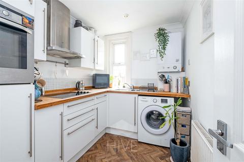 2 bedroom flat for sale, Westbourne Park Road, Bournemouth BH4