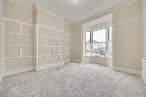 7 Arnside Road, Southport, PR9 0QX