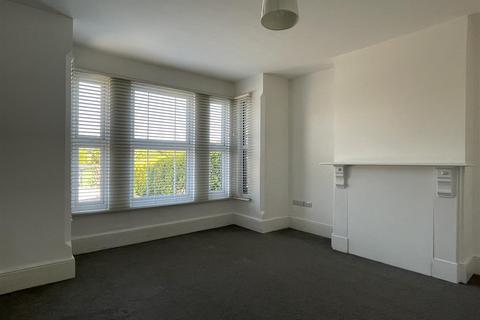 35 Beccles Road, Lowestoft, NR33 8QT