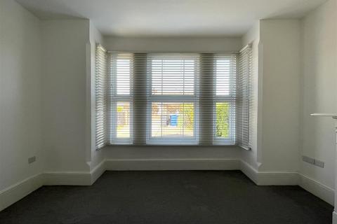 35 Beccles Road, Lowestoft, NR33 8QT