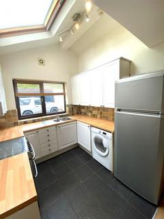 3 bedroom terraced house to rent, Pudsey