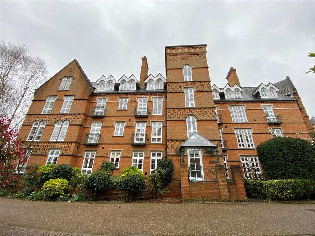 Front of building featuring apartment.jpg