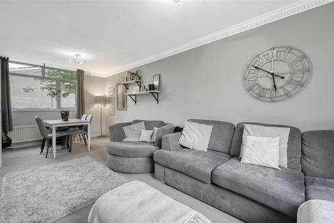 2 bedroom apartment for sale, Eagle Way, Great Warley, Brentwood