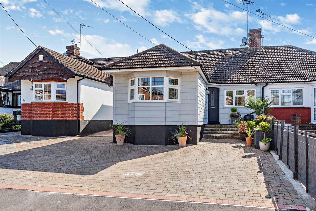 Byron Road, Hutton, Brentwood 4 bed semidetached house for sale £625,000