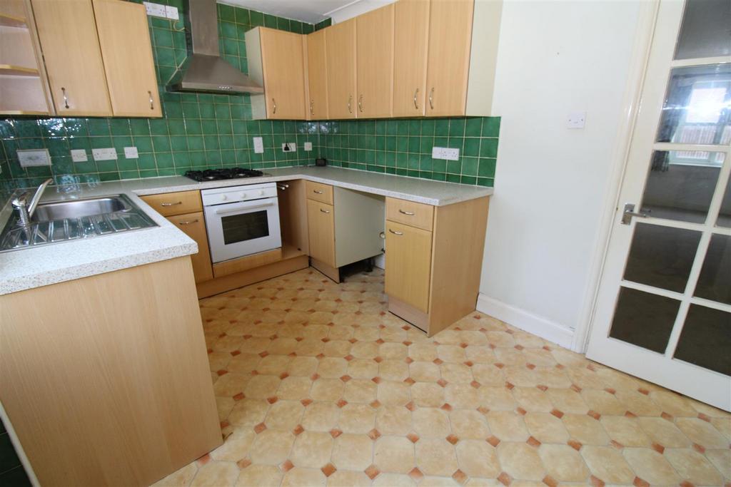 Kitchen2.JPG