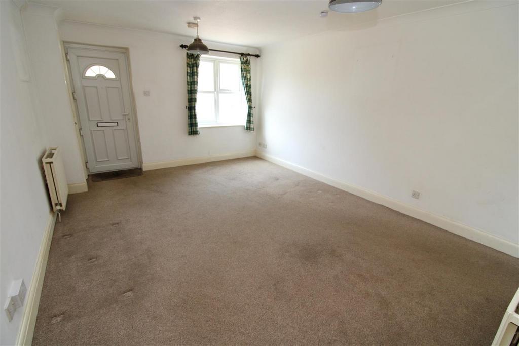 Lounge 1.JPG