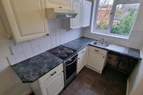 1 bedroom flat to rent, Redhill Court, Oldswinford