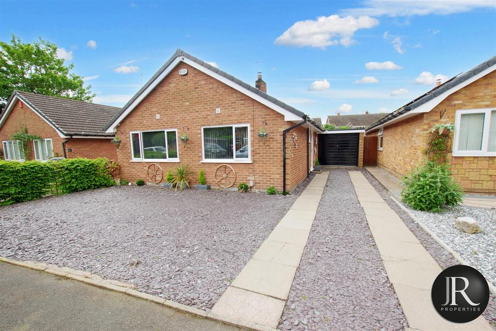 The Beeches, Rugeley WS15 2 bed bungalow for sale £285,000