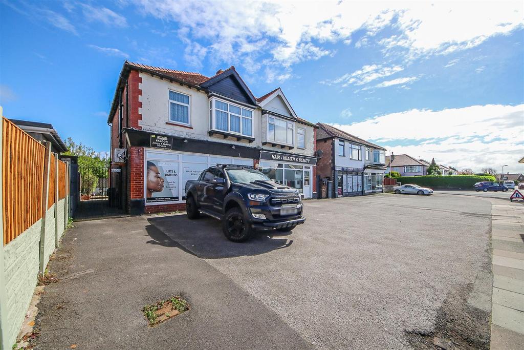 Southbank Road, Southport PR8 3 bed semidetached house for sale £150,000