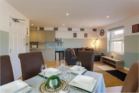 3 bedroom apartment to rent, Pelham Road, Southsea