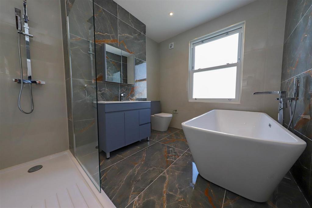 Nicholas james washington st bathroom 3.jpg