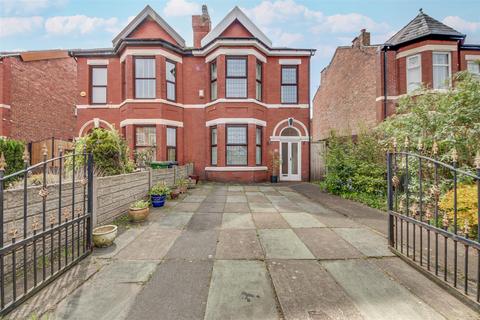 3 bedroom semi-detached house for sale, Southbank Road, Southport PR8