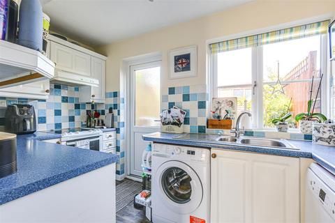 20 Squerryes Mede, Westerham, TN16 1SW