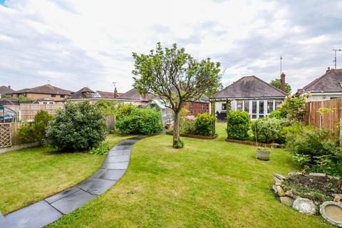 2 bedroom detached bungalow for sale, Leighwood Avenue, Leigh-On-Sea SS9