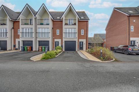 5 bedroom townhouse for sale, Maplebeck Drive, Southport PR8
