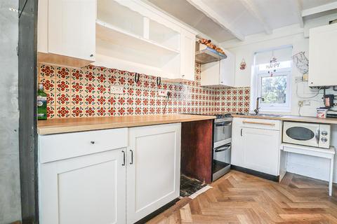96 Compton Road, Southport, PR8 4EG