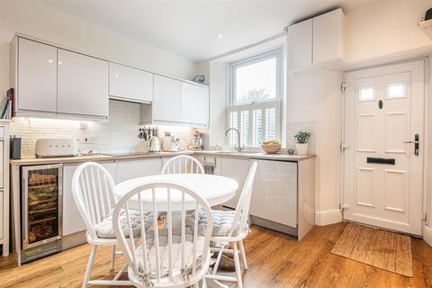 4 bedroom end of terrace house for sale, 1 Hawthorn Terrace, Broomhill, S10 1BT