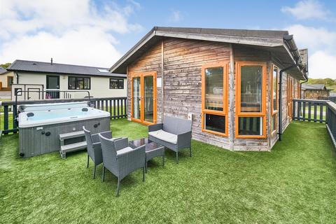 2 bedroom park home for sale, Warren Estate Lodges, Woodham Walter, Maldon